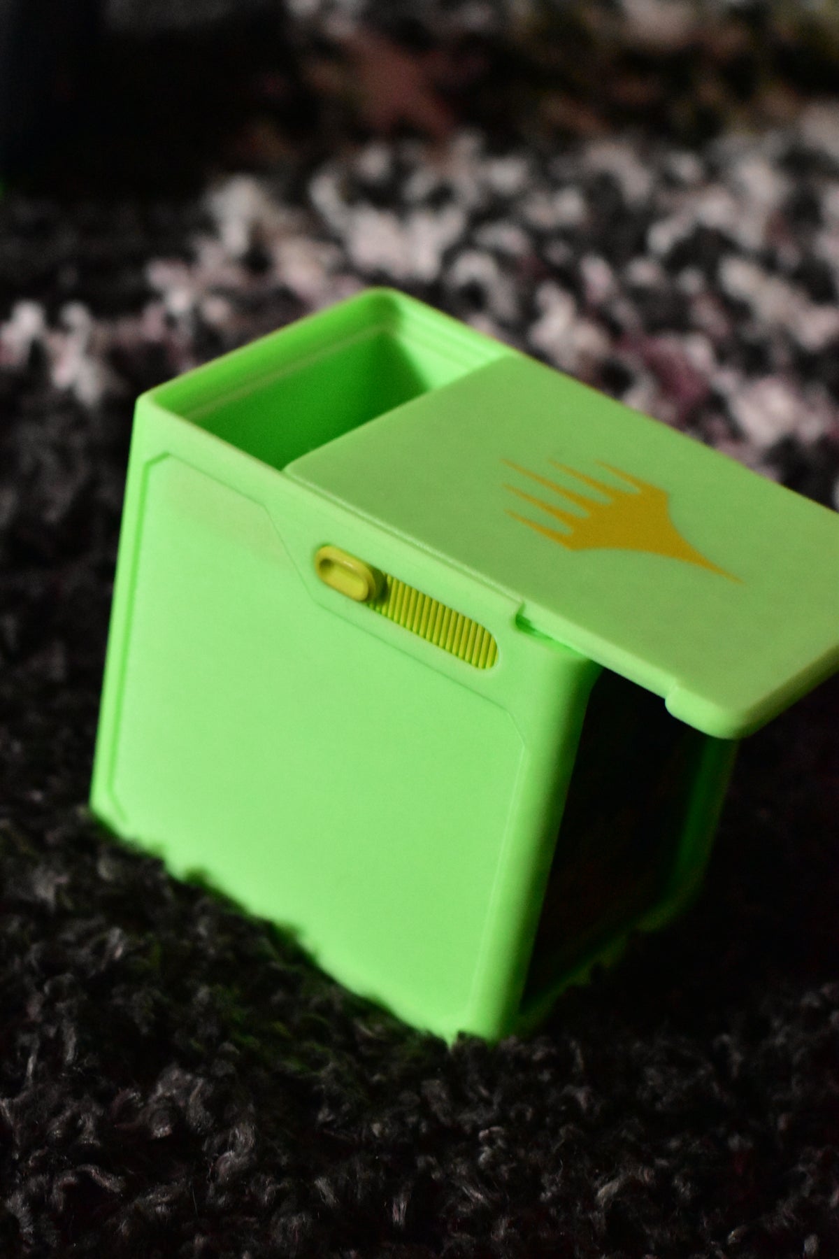 Magic Deck Box - Lockable with Tray
